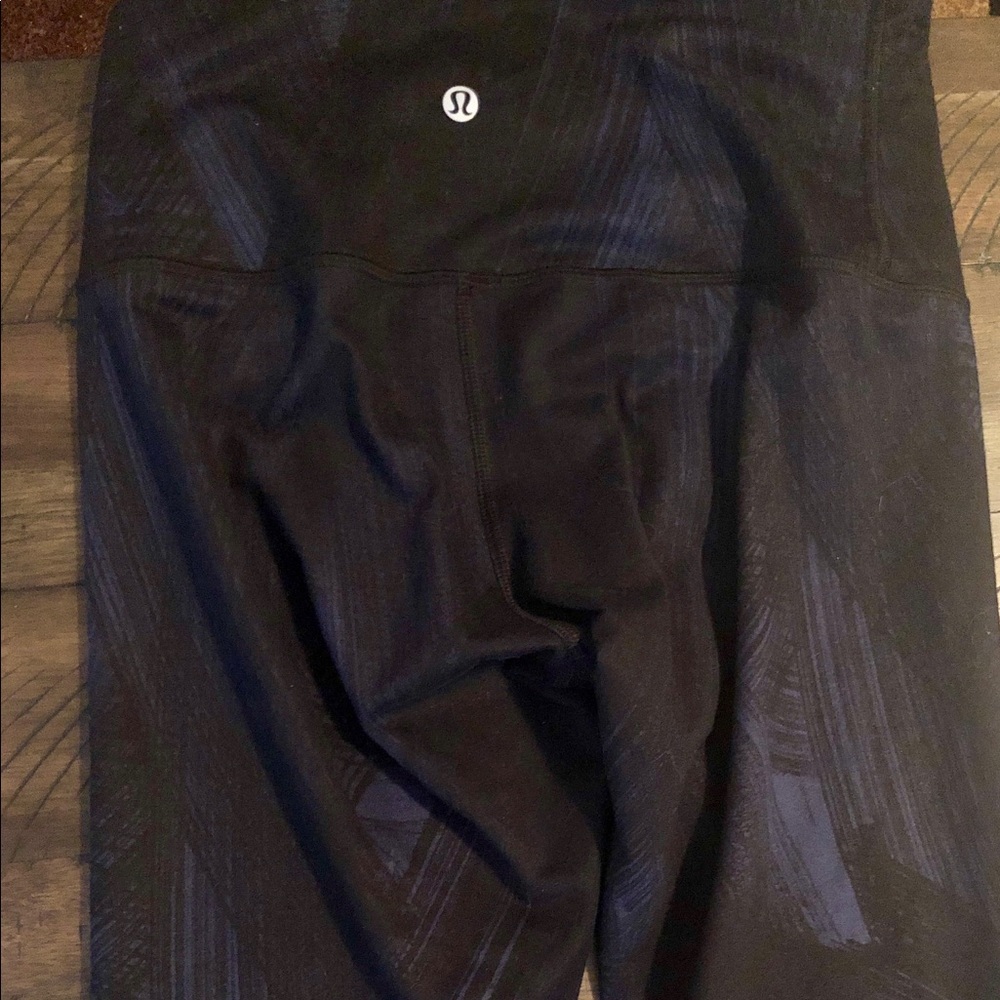Lululemon Wunder Under full length pants size 6